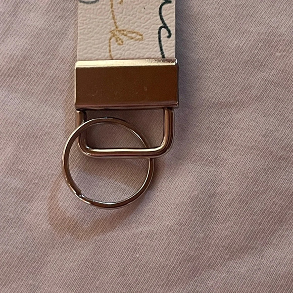 Handmade Wristlet Keychain - Picture 5 of 5